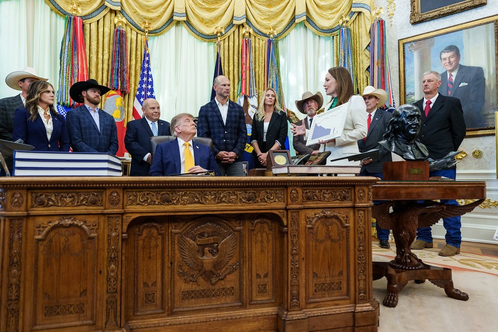 President Trump signing executive orders in the Oval Office, September 4, 2026