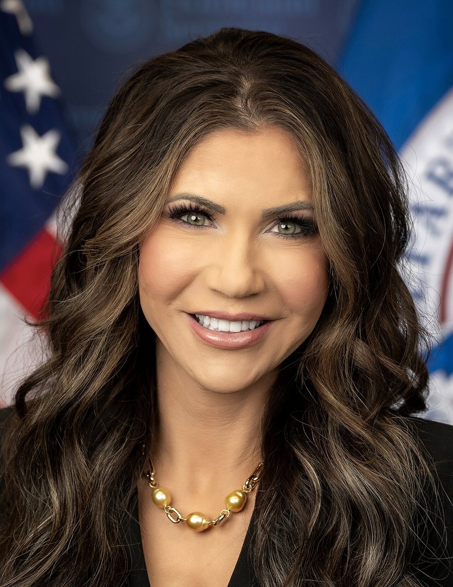 Official portrait of Kristi Noem, Secretary of Homeland Security